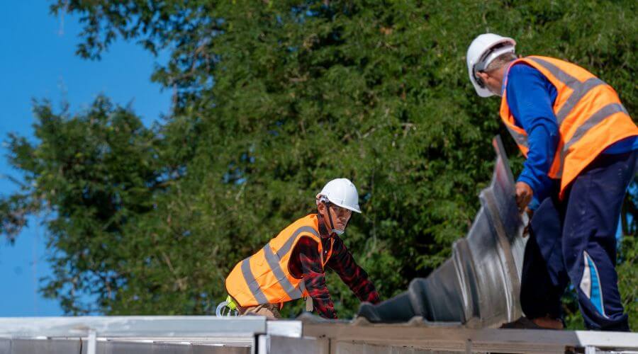 Roof maintenance in Kelly, WY